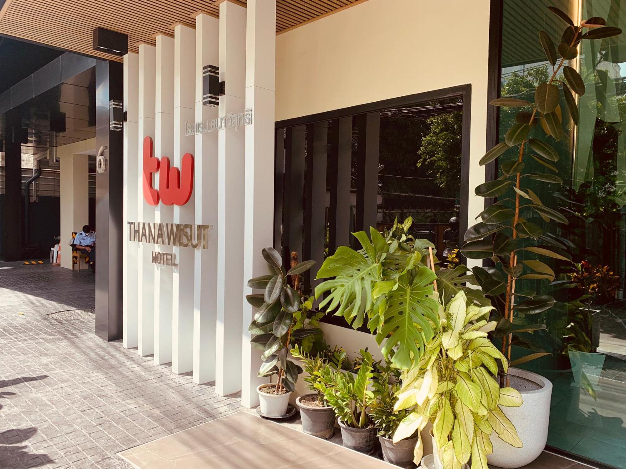 Thana Wisut Hotel Bangkok Exterior foto